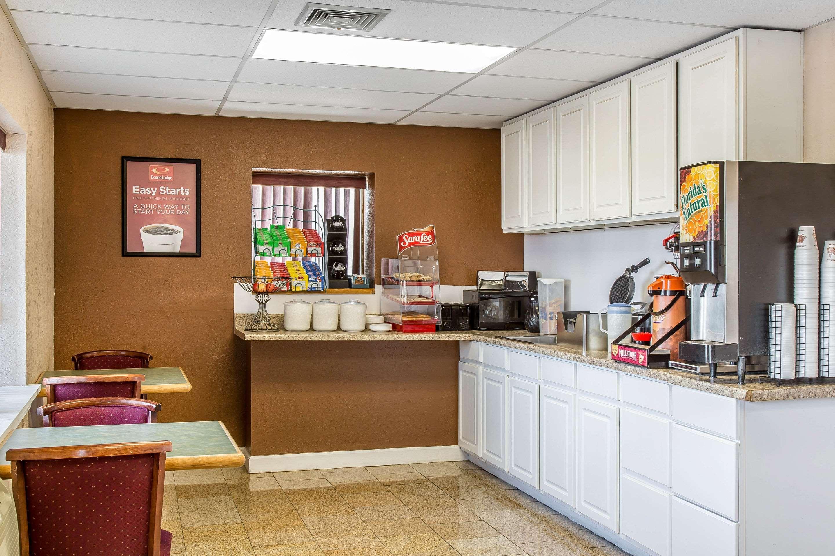 Econo Lodge Cranston - Providence Luaran gambar